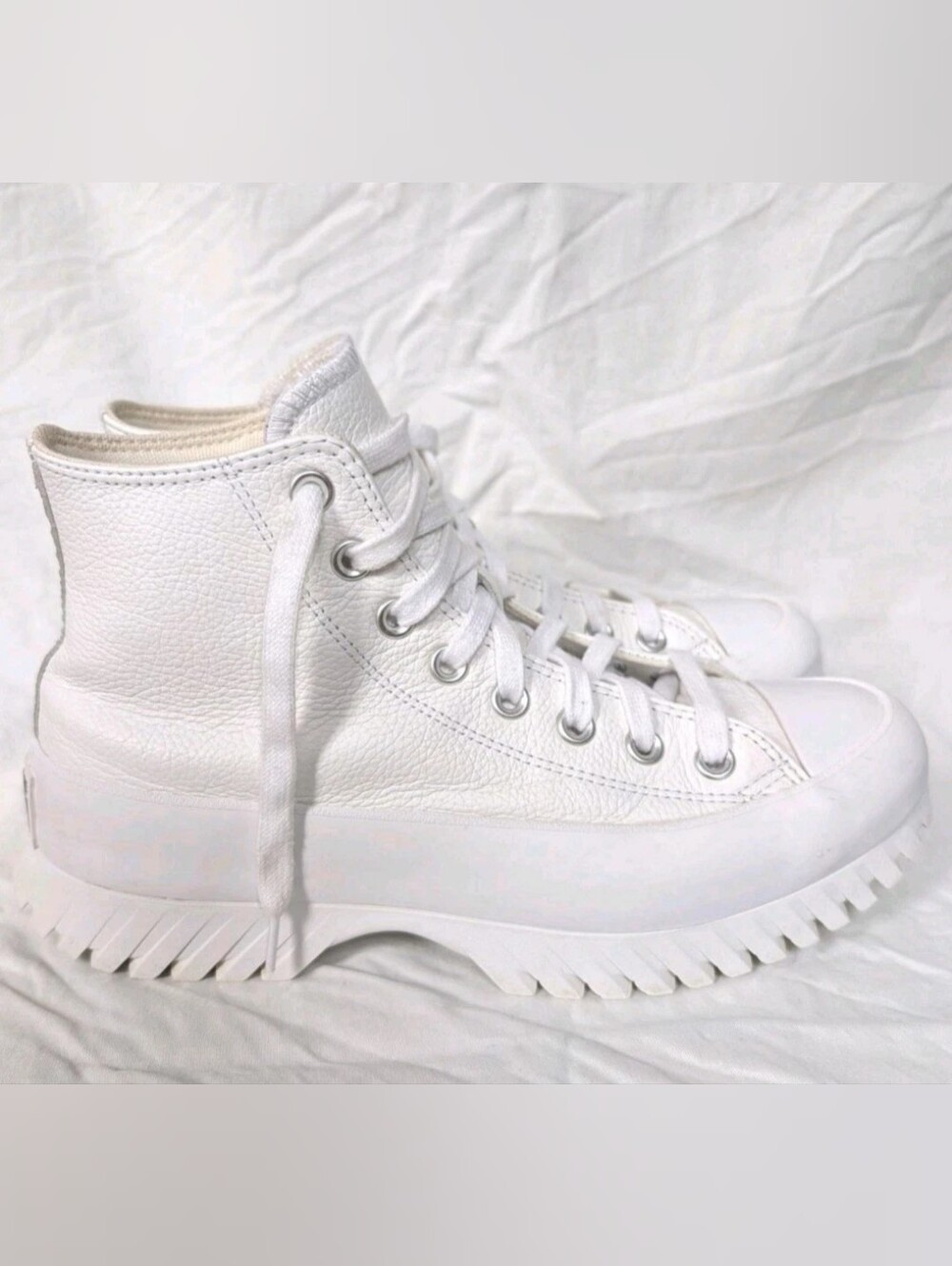 Women's Sz 8.5 Converse Chuck Taylor All Star Lugged 2.0 Hi  White/Egret Leather